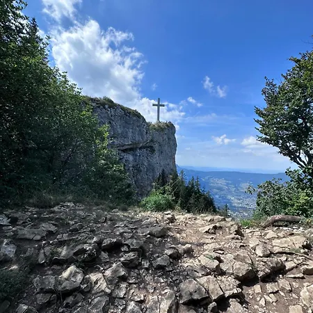 Oda ve Kahvaltı Au Calme Saint-Jean-d'Arvey